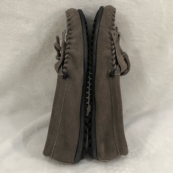 Minnetonka Kilty Hardsole Grey Suede Slip On Moccasins Slippers Shoes Womens 7.5 - Picture 7 of 10